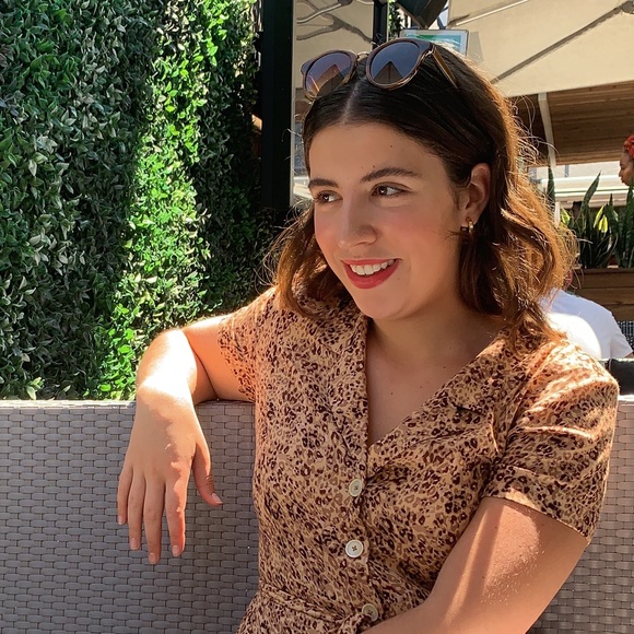 Meet your Posher, Victoria - Picture 1 of 1